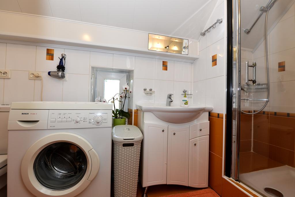 Guesthouse "Nakvyne Pas Zveja" Nagliu Street Нида Екстериор снимка