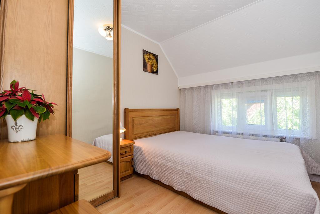 Guesthouse "Nakvyne Pas Zveja" Nagliu Street Нида Екстериор снимка