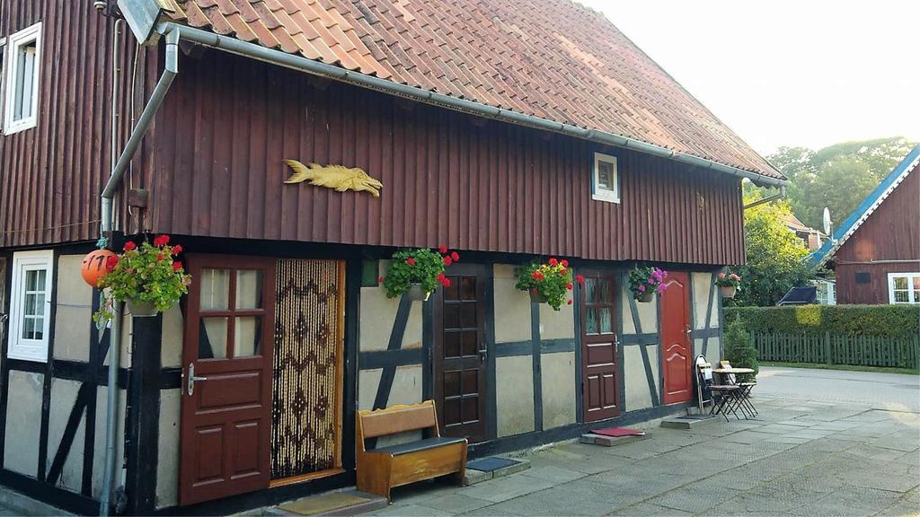 Guesthouse "Nakvyne Pas Zveja" Nagliu Street Нида Екстериор снимка