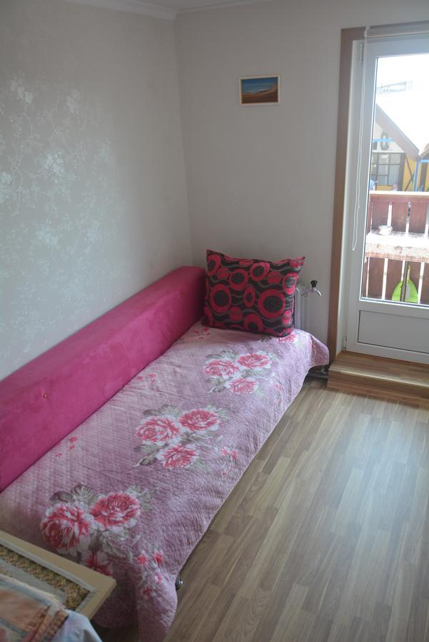 Guesthouse "Nakvyne Pas Zveja" Nagliu Street Нида Екстериор снимка